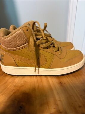 Nike Kids High-Top Sneakers in Wheat